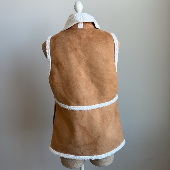 Maurices Brown Faux Suede Sherpa Trim Vest SMALL New! - Picture 5 of 7